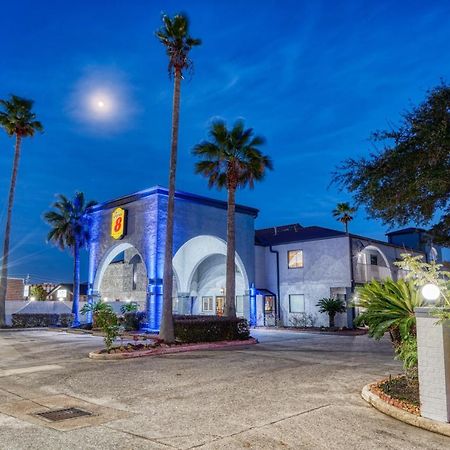 Super 8 By Wyndham Houston Webster Nasa Hotel Kültér fotó