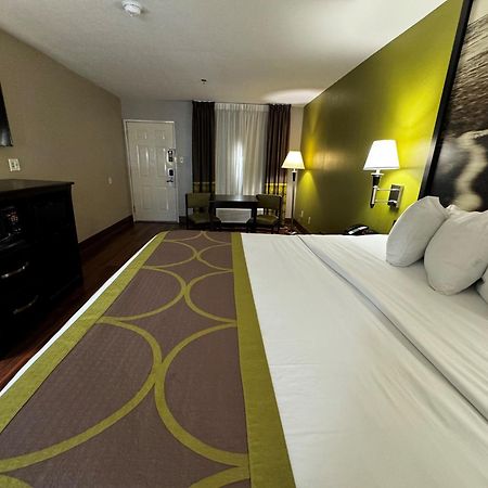 Super 8 By Wyndham Houston Webster Nasa Hotel Kültér fotó