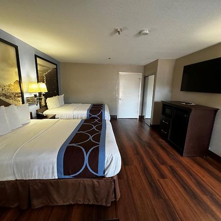 Super 8 By Wyndham Houston Webster Nasa Hotel Kültér fotó